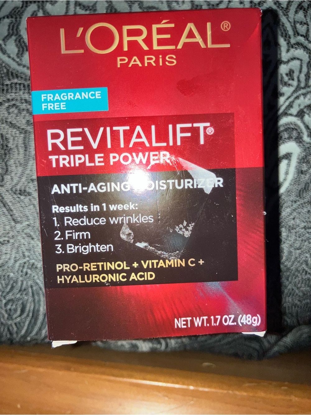 L'Oreal Revitalift Triple Power Anti-Aging Moisturizer - Red